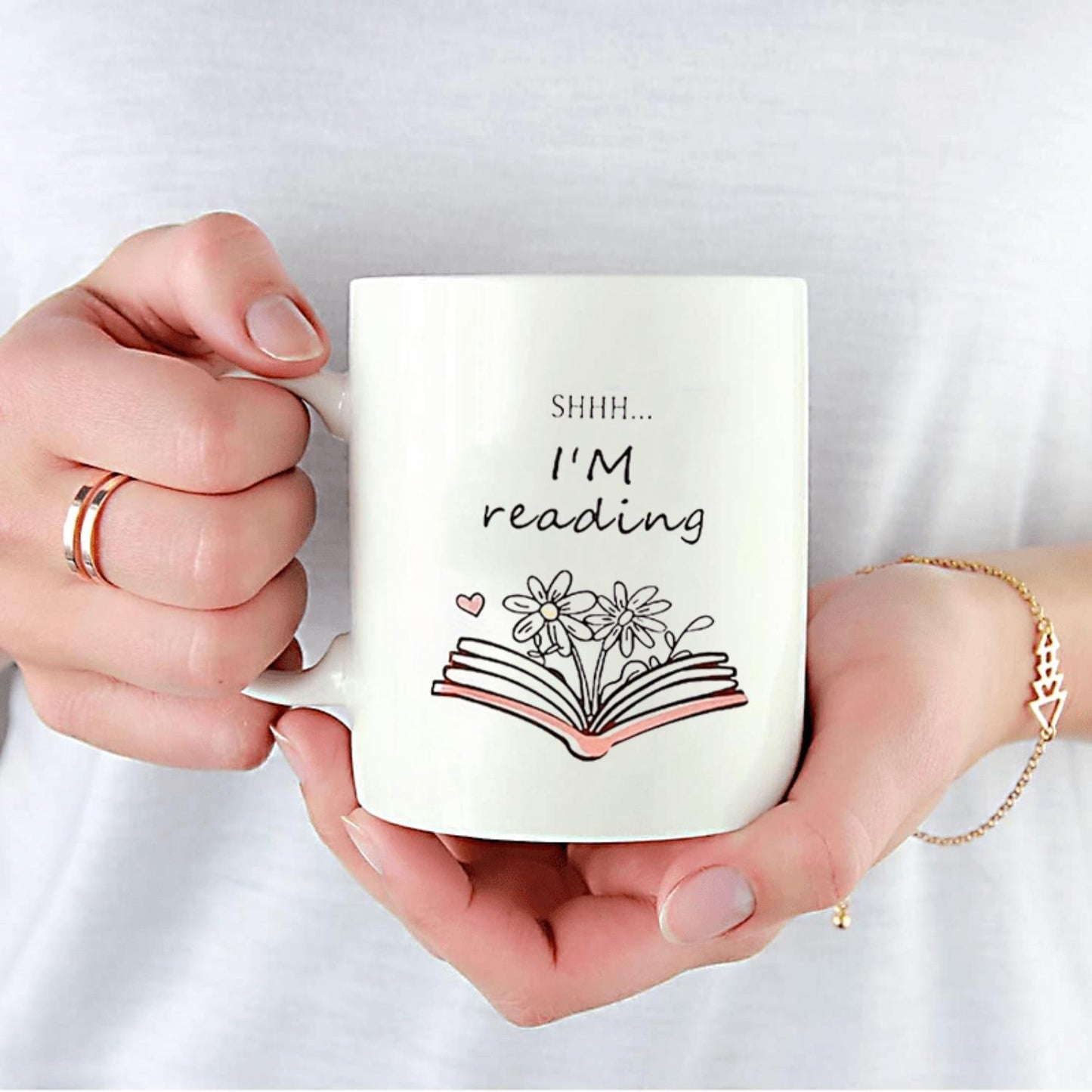 1pc Ceramic "SHHH... I'M READING" Novelty Coffee Mug with Book & Floral Design - Insulated Reusable Gift for Book Lovers, Readers, Dad from Daughter, Son, Wife - Machine Washable Father's Day & Birthday Present for Men Who Have Ev