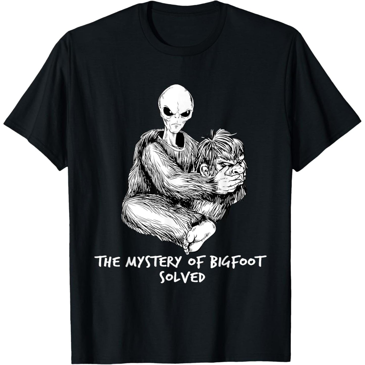 Humorous Bigfoot Gift Discovering Bigfoot Alien UFO T-Shirt