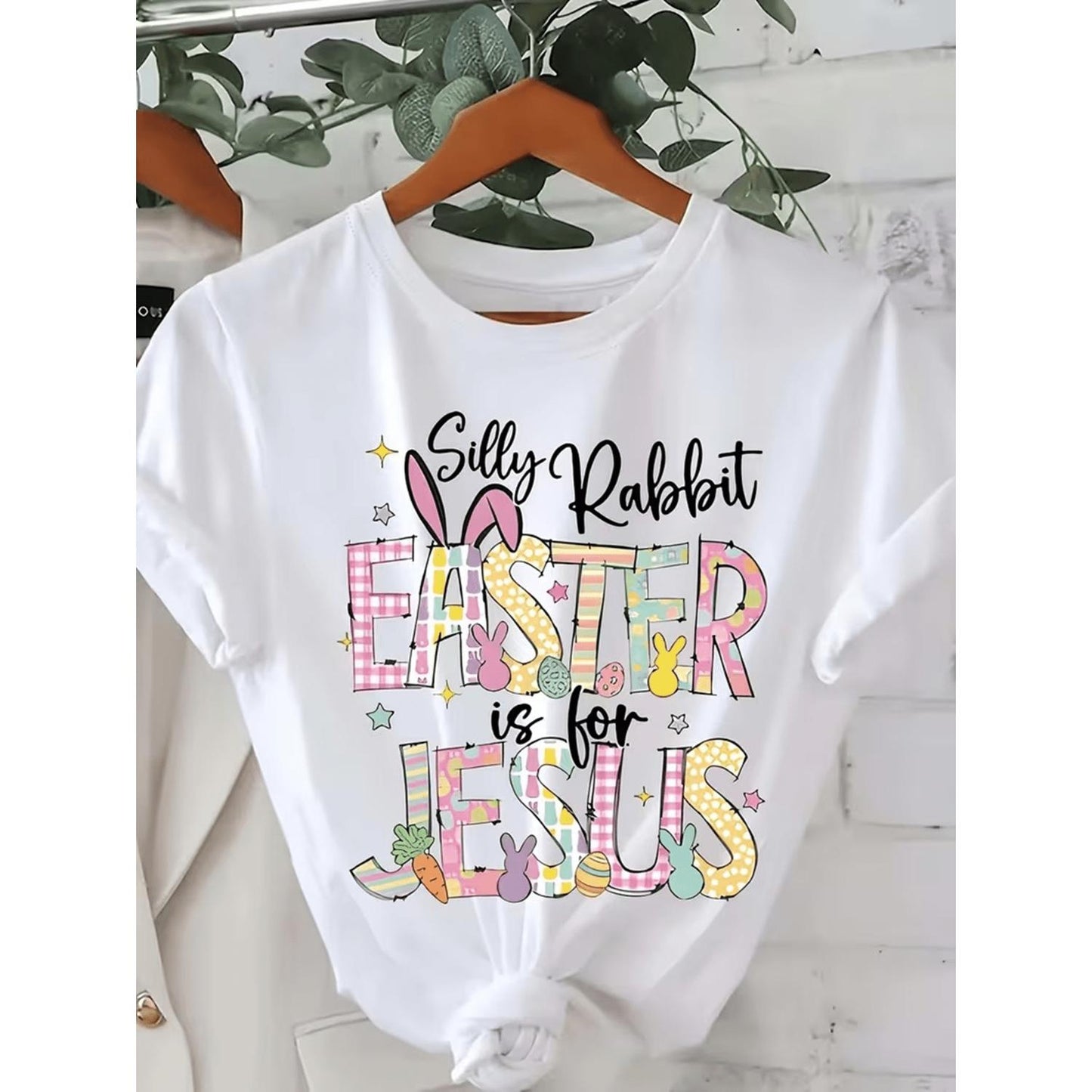 Elegant Short Sleeve Crew Neck Top with Nature-Inspired Design Perfect for Casual Daily Wear and Vacation